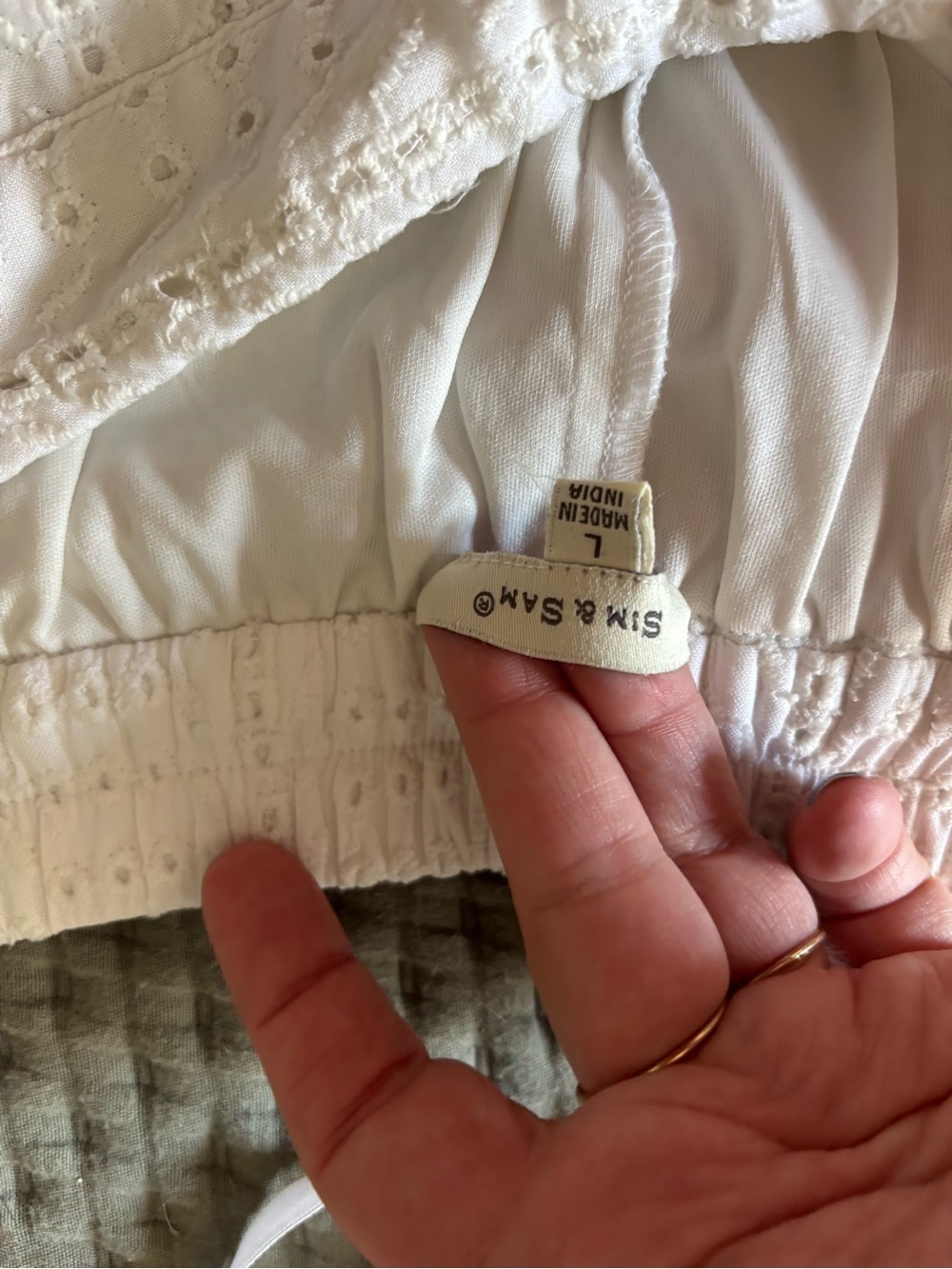 305.) Sim & Sam / White Eyelet Ruffle Mini Skirt - Picture 4 of 5